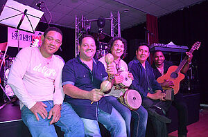 Bandfoto Los Compadres on stage