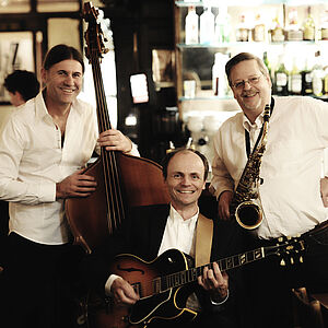 Trio Giant Jazz