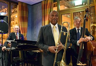 Butch Kellem & Band @ Sophia's Bar im The Charles Hotel