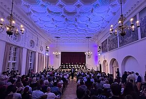 Konzert im großen Saal des AGV